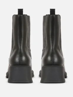 Botas Chelsea Tacão