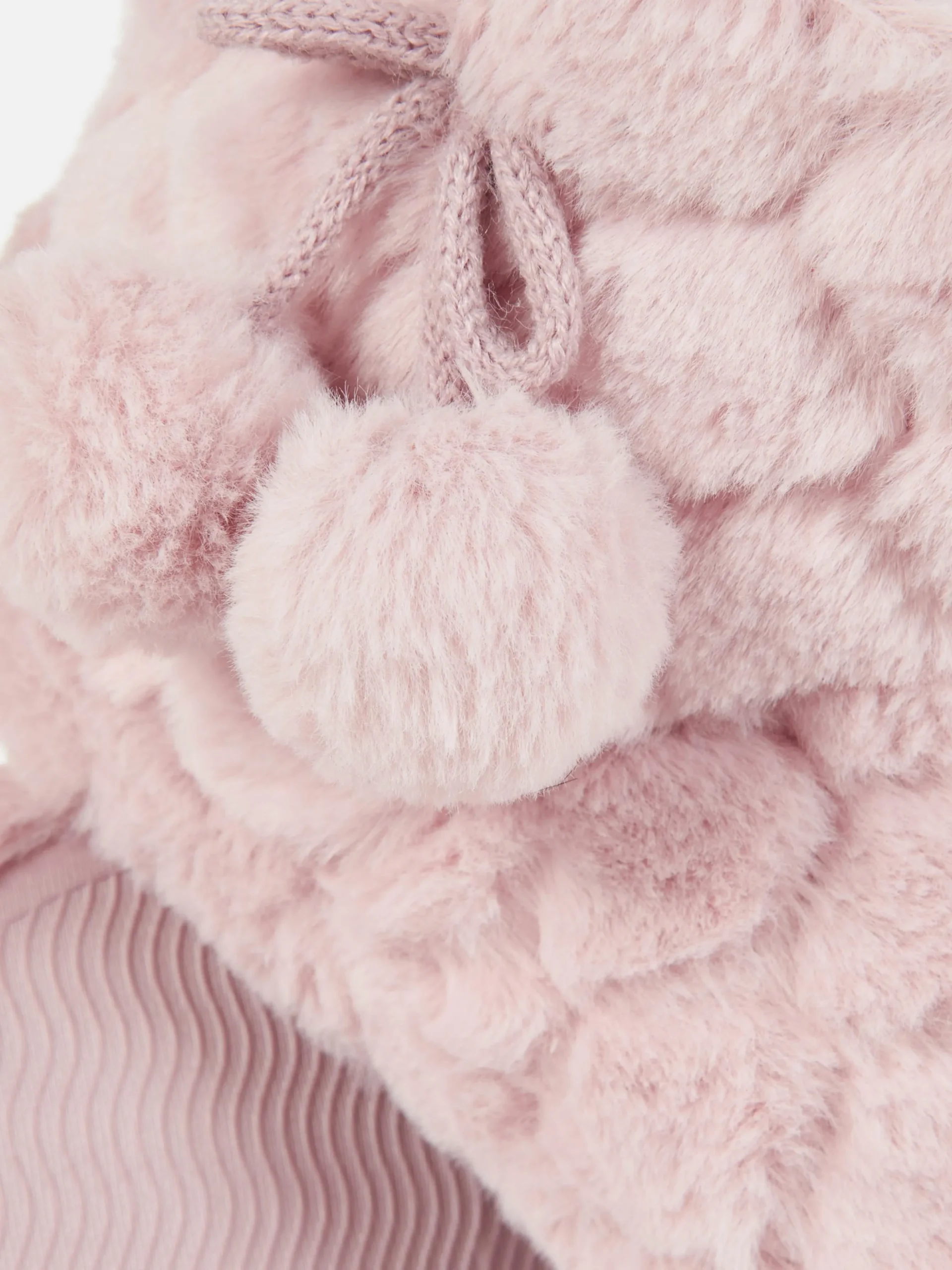 Botas Felpudas Pompons