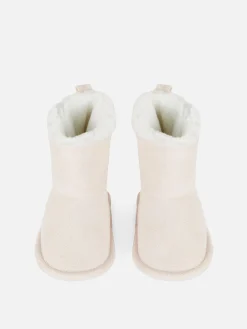 Botinhas Rebordo Imitação Pelo Bebé