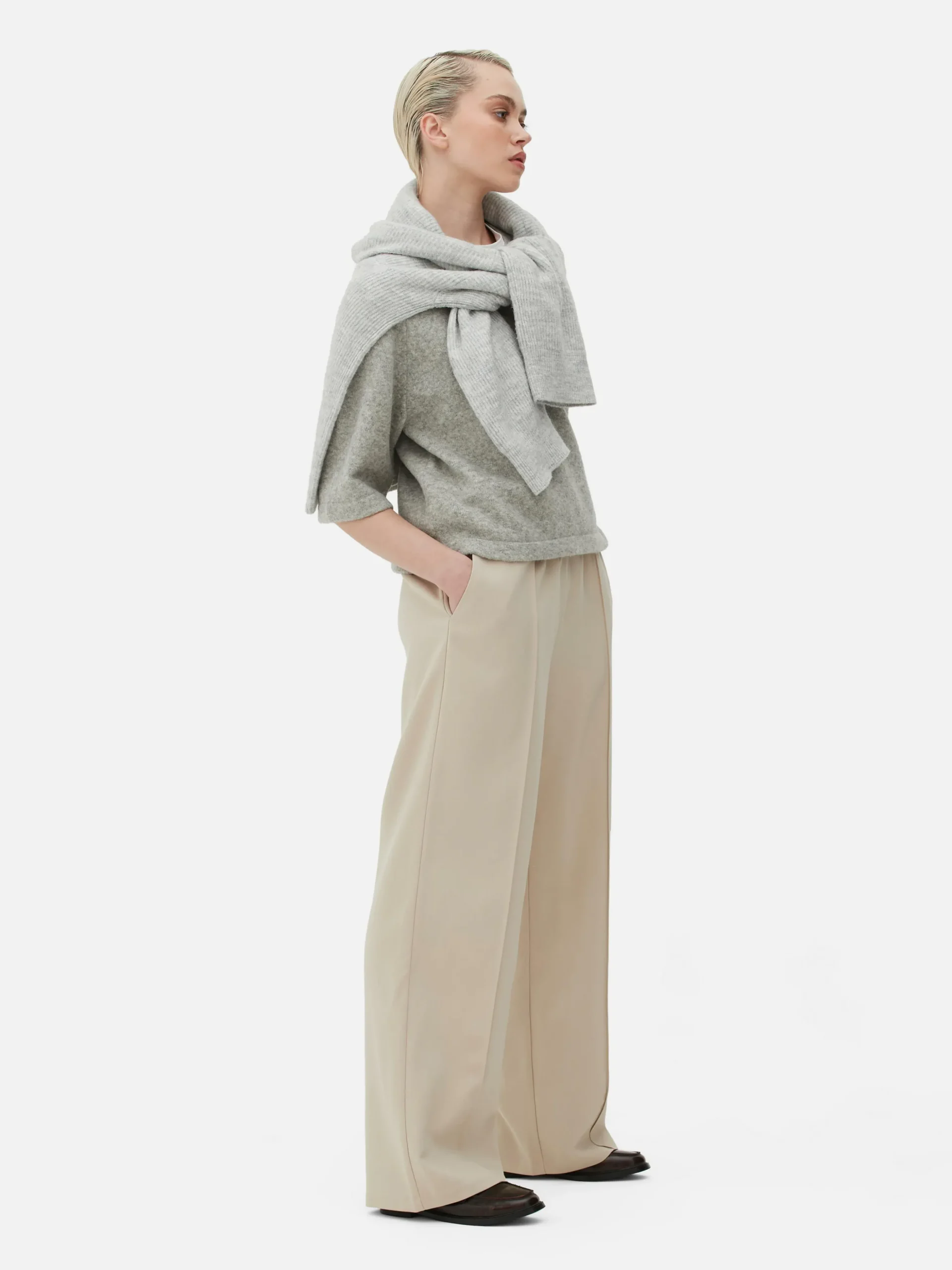 Calças Treino De Tecido Com Detalhes De Costura A Condizer