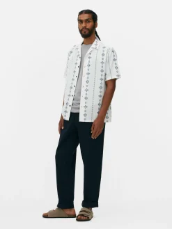 Camisa Manga Curta Tecido Enrugado Padrão Geométrico