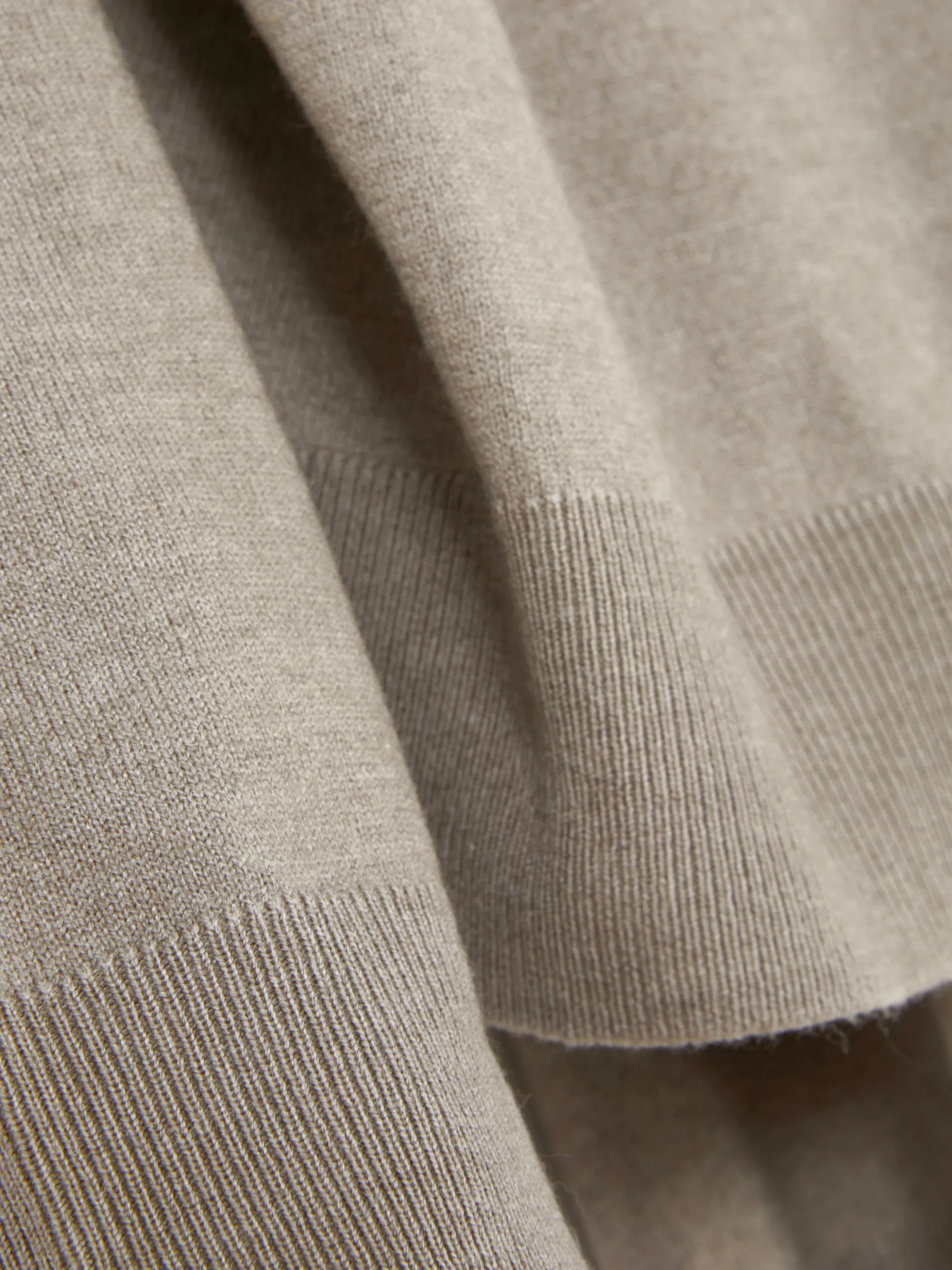 Camisola Malha Fina Gola Redonda