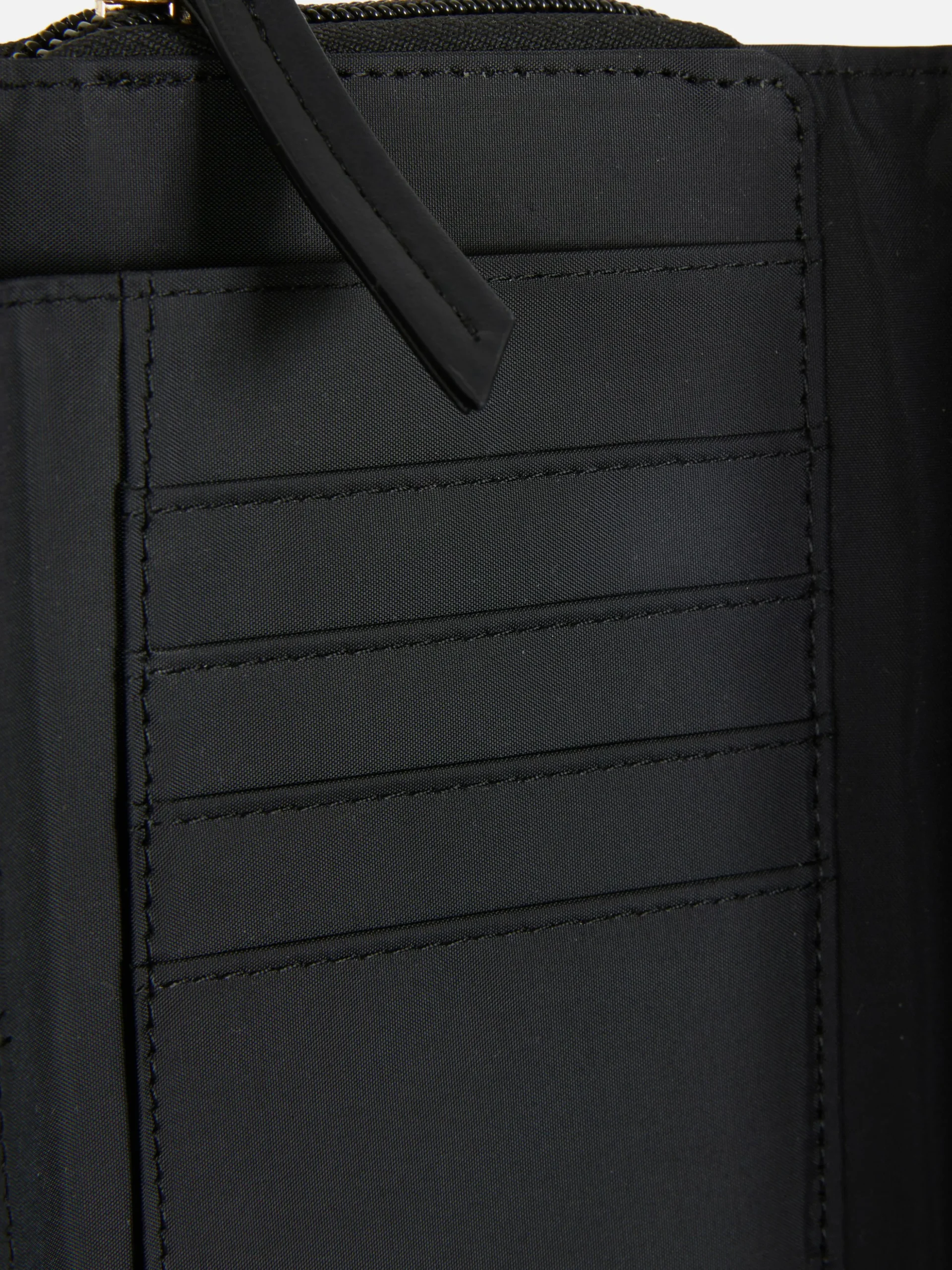 Carteira Acolchoada Inicial Grande