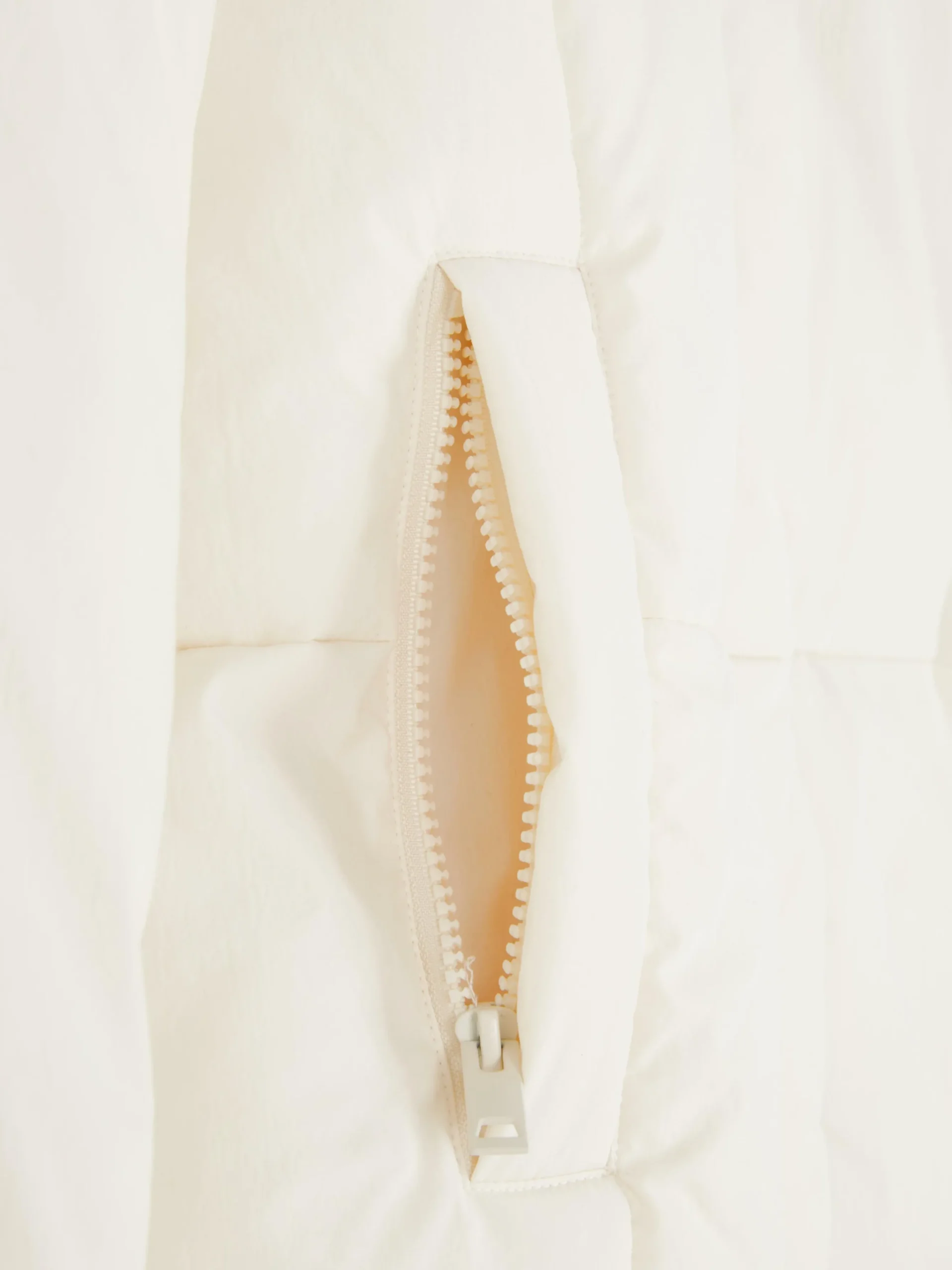 Casaco Acolchoado Gola Funil