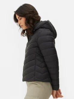 Casaco Acolchoado Leve Com Capuz