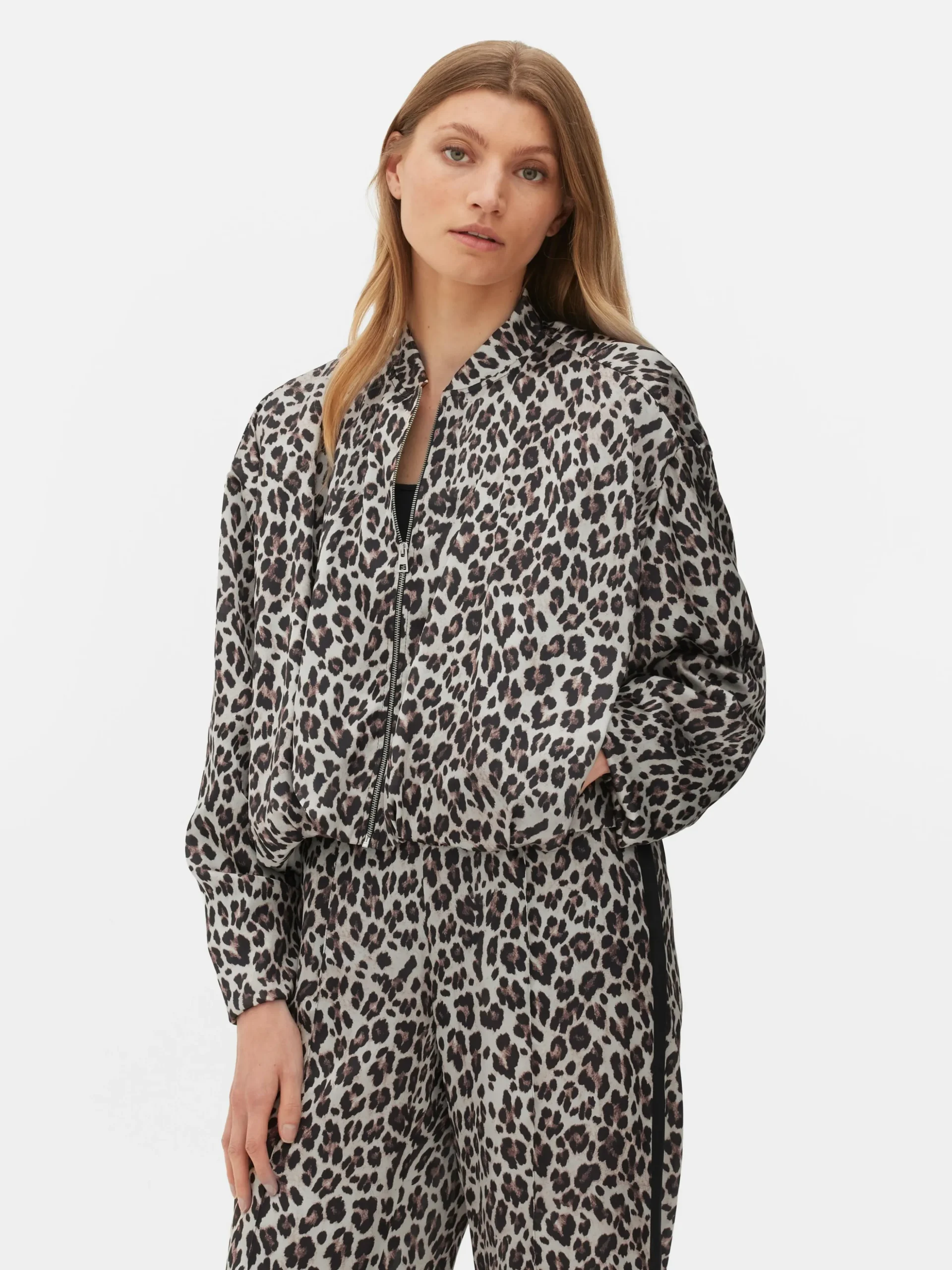 Casaco Bomber Estampado Leopardo