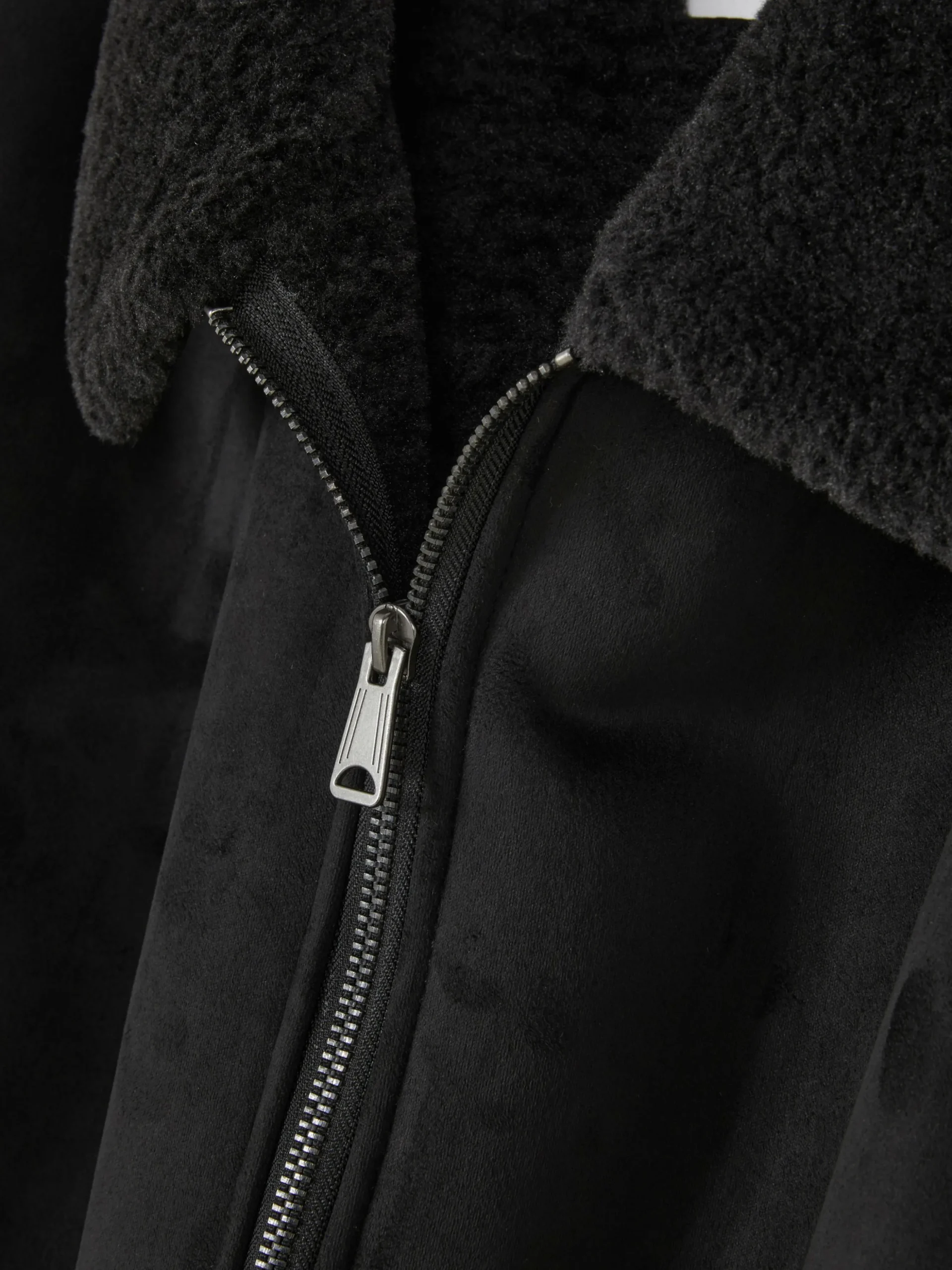 Casaco Imitação Camurça Colarinho Pelo Sintético