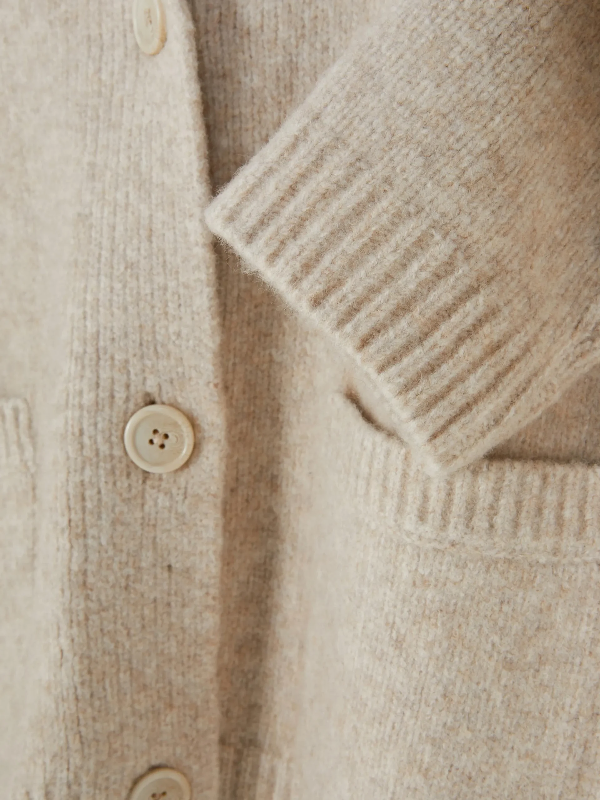 Casaco Malha Folgado Botões Frente