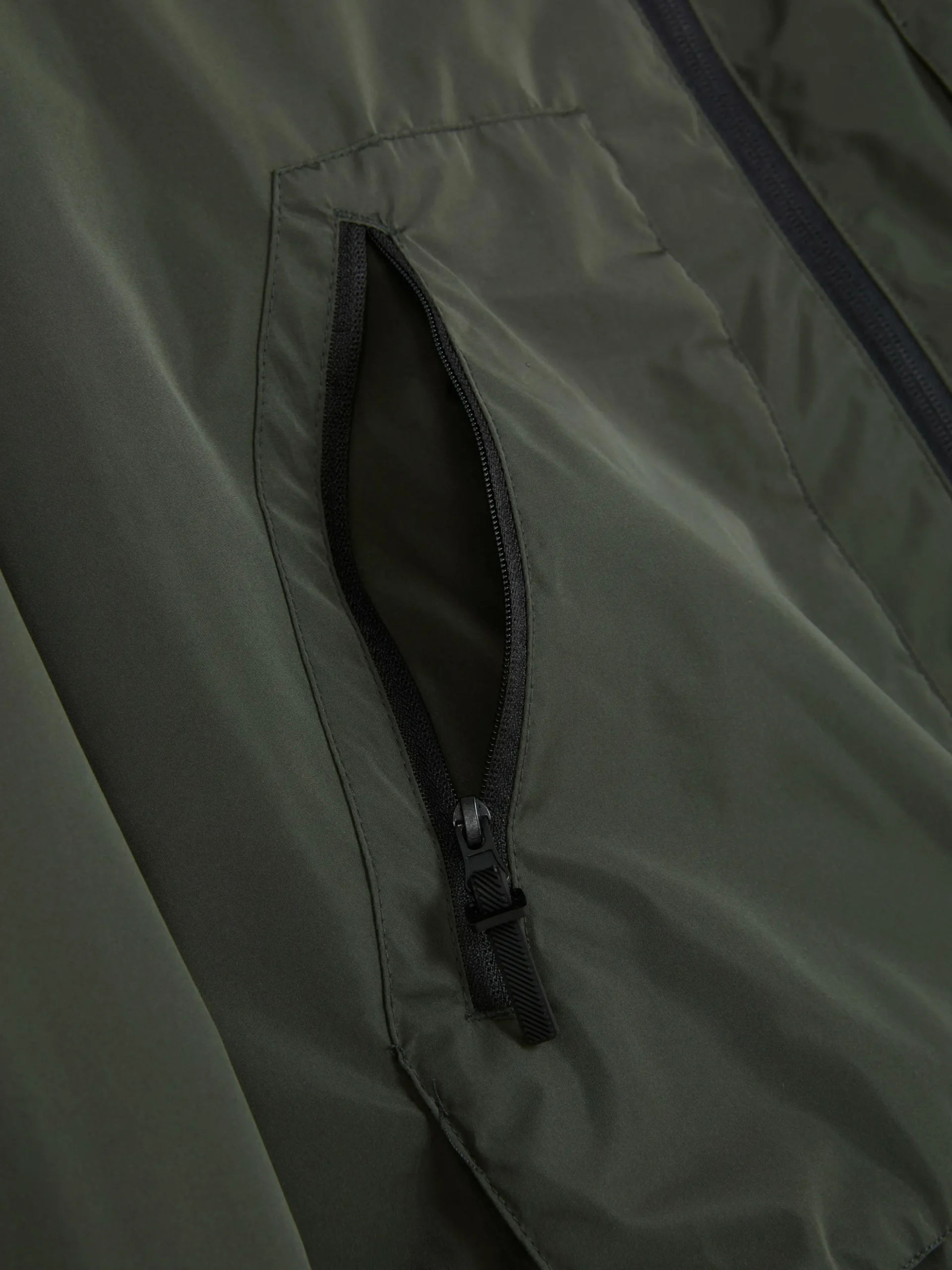 Corta-vento C/ Capuz