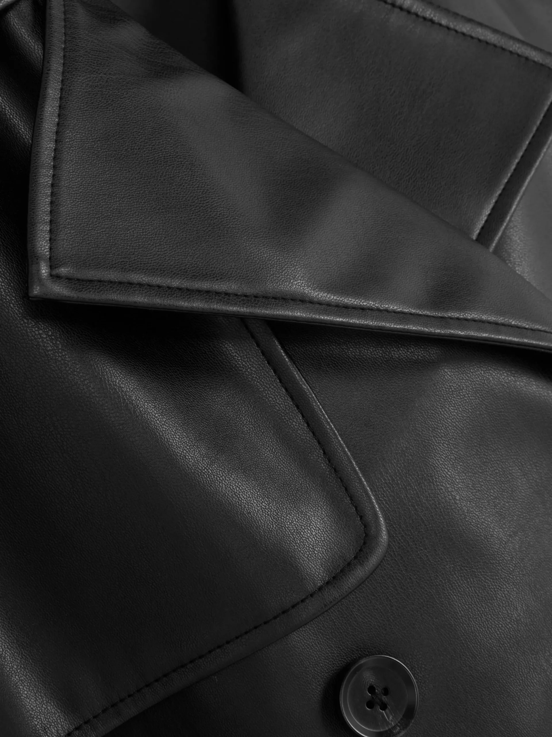 Gabardina Curta Imitação Pele