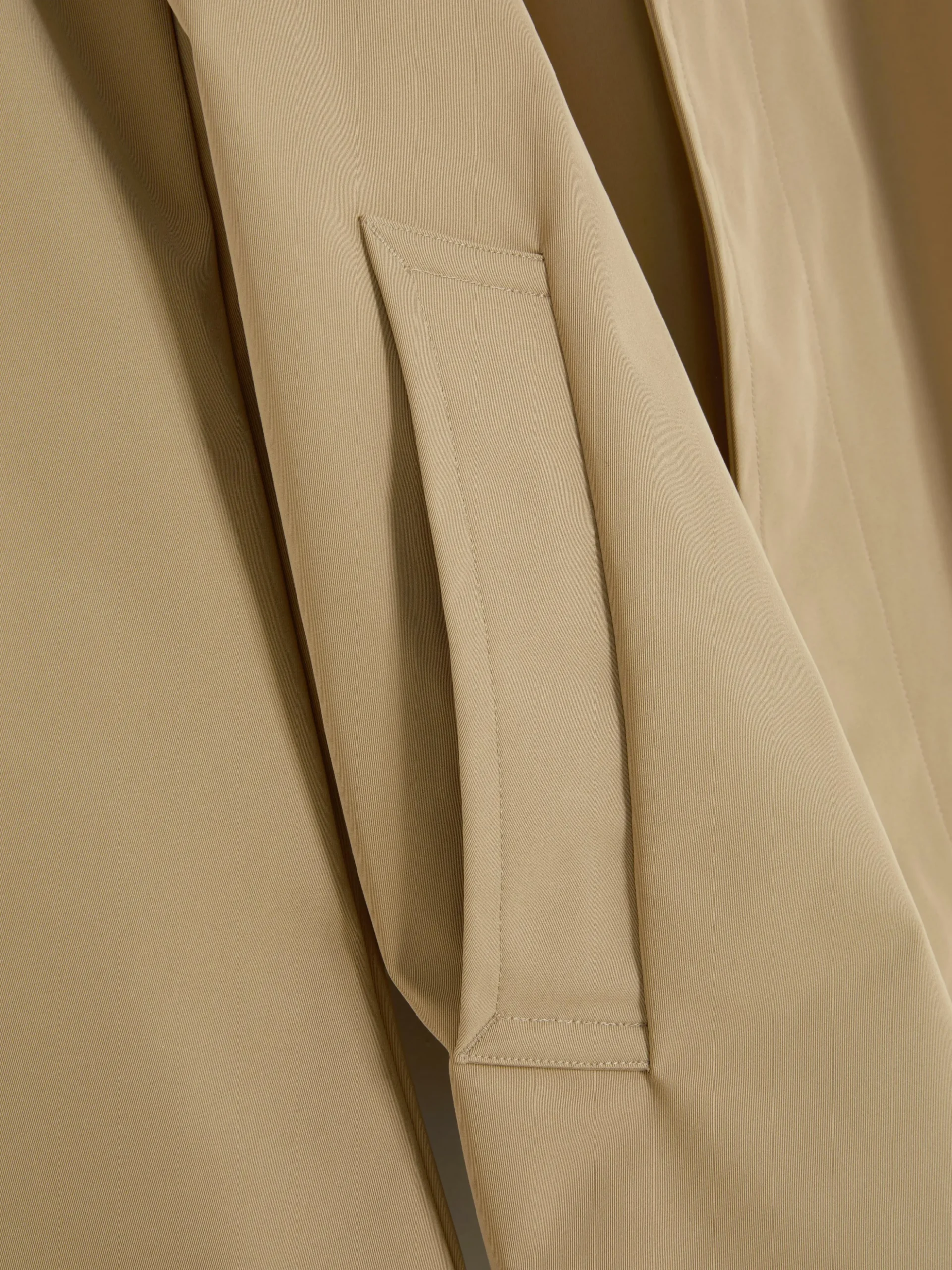 Gabardina Traçada Comprida