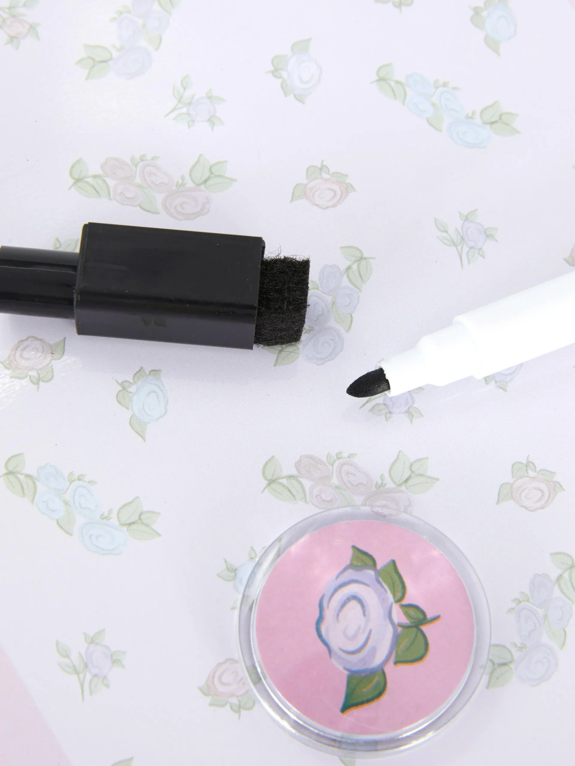 Quadro Branco Padrão Floral