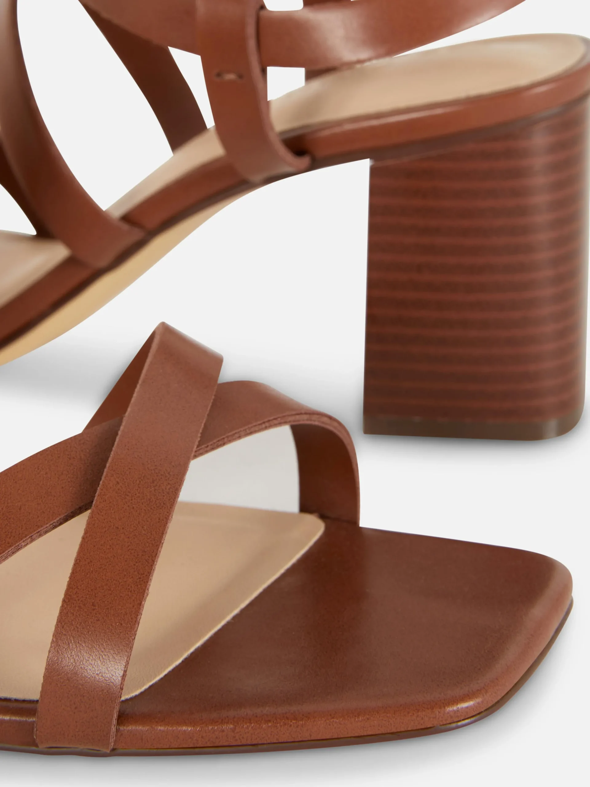 Sandálias Tacão Tiras Cruzadas