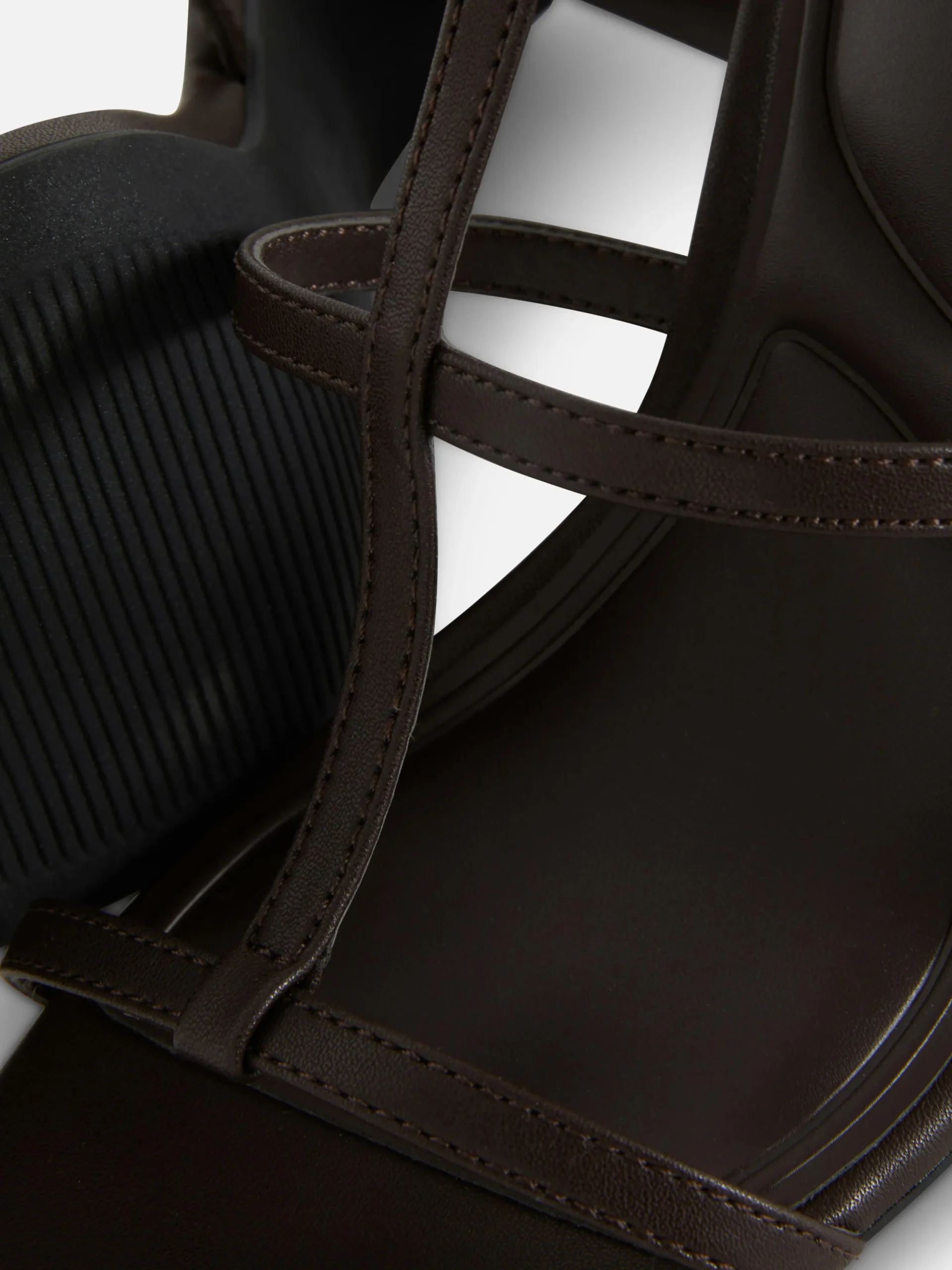 Sandálias Tacão Tiras T Rita Ora