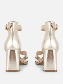 Sandálias Tiras Cruzadas Modelo Largo