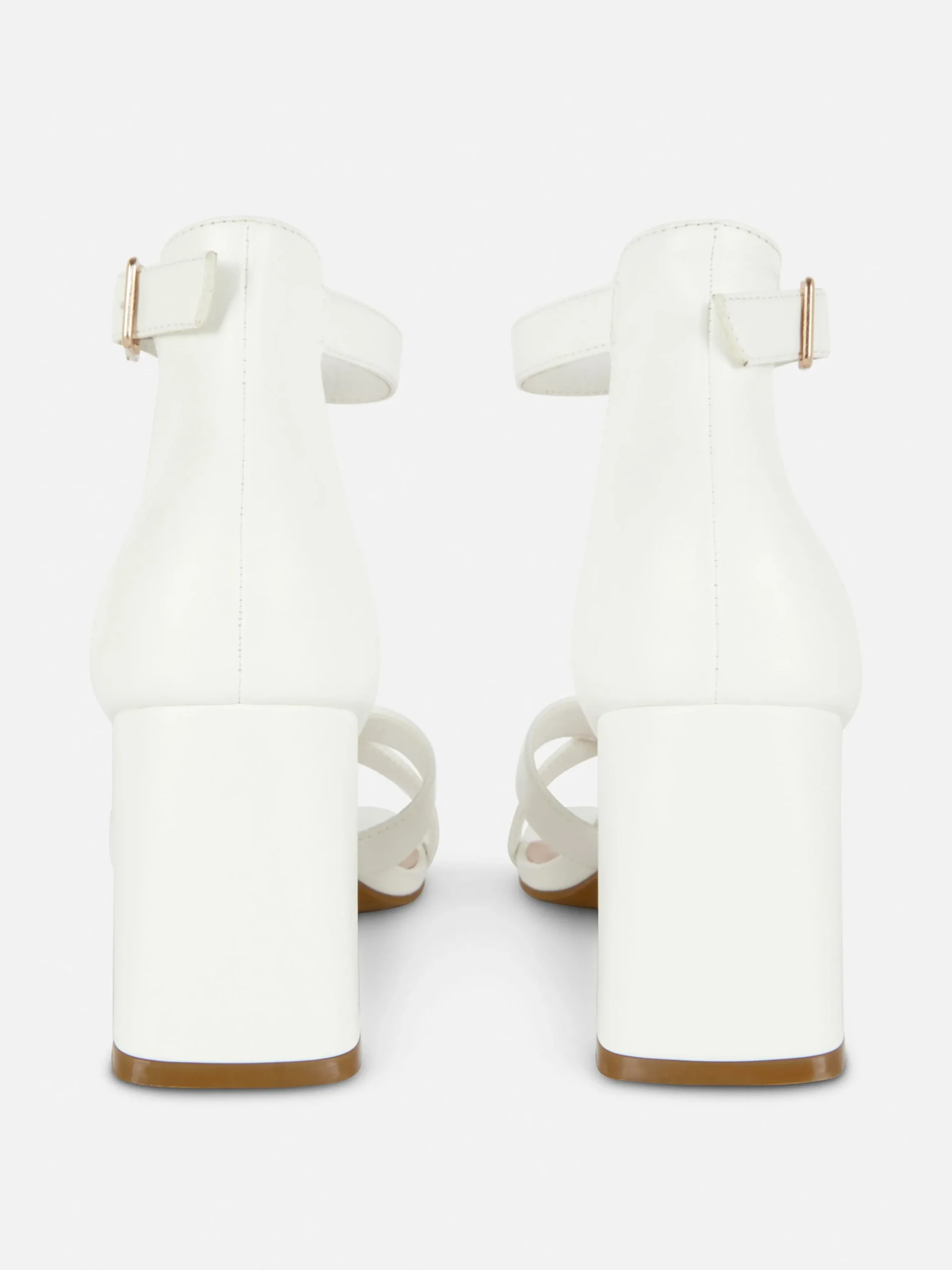 Sandálias Tiras Cruzadas Modelo Largo