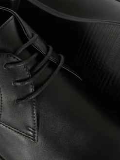 Sapatos Formais Atacadores