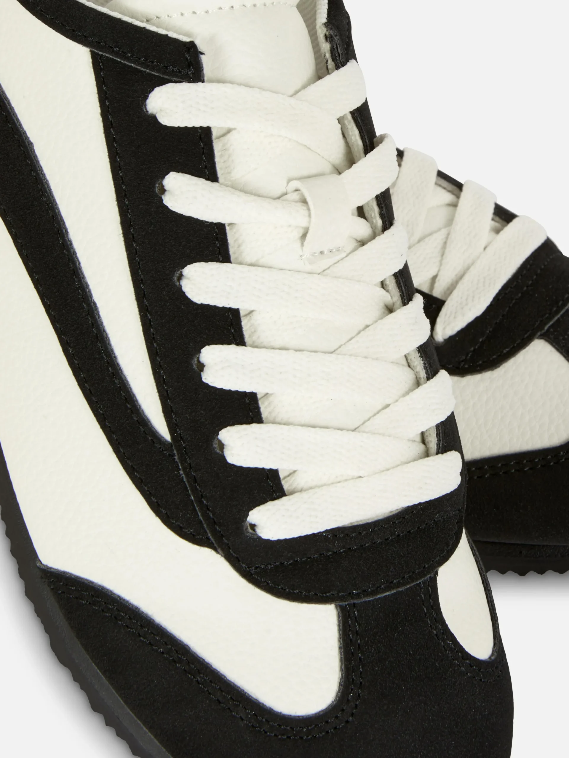 Ténis Cano Baixo Atacadores