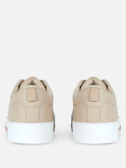 Ténis Cano Baixo Detalhes Brilhantes