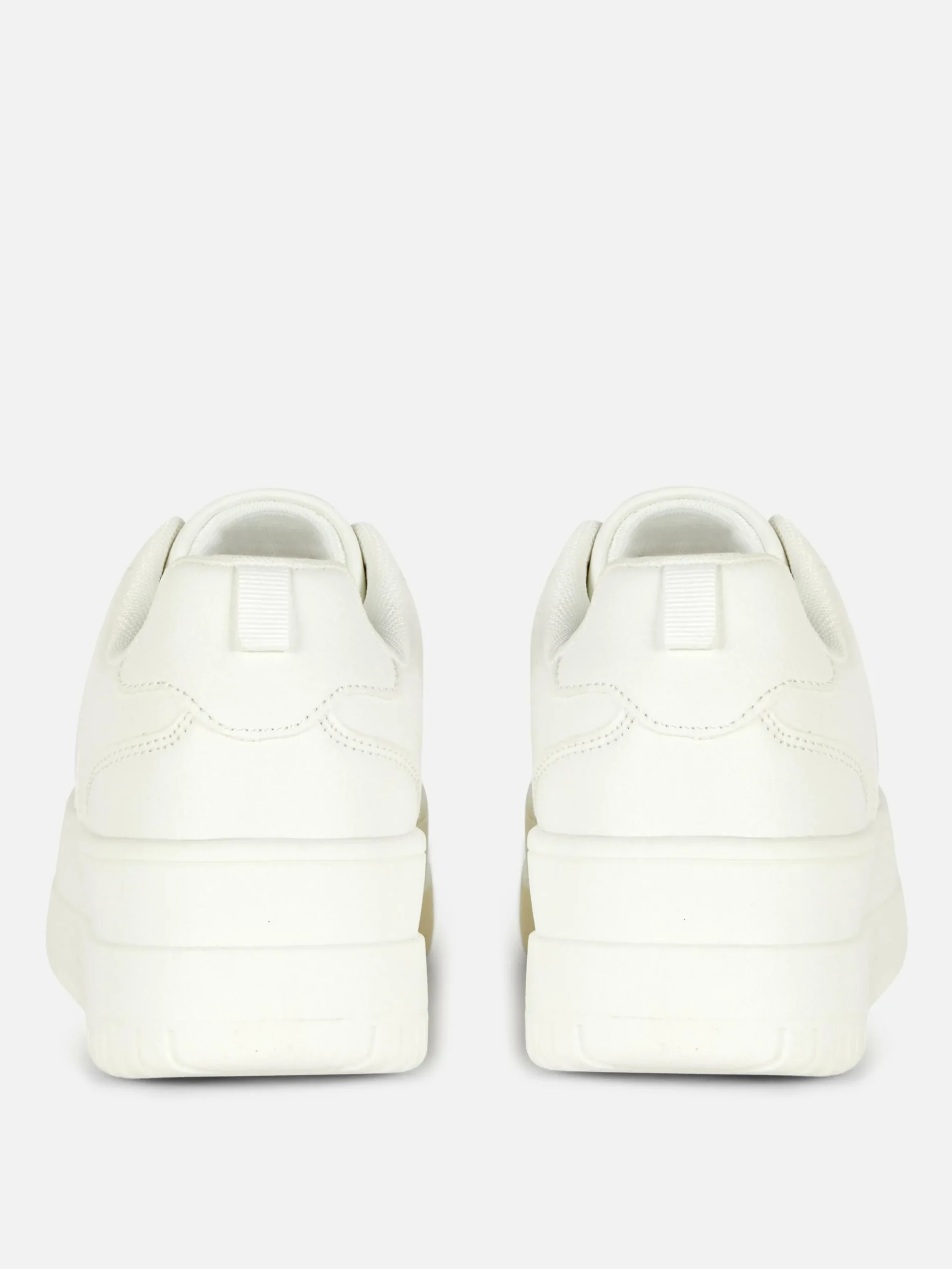 Ténis Cano Baixo Plataforma Rasa