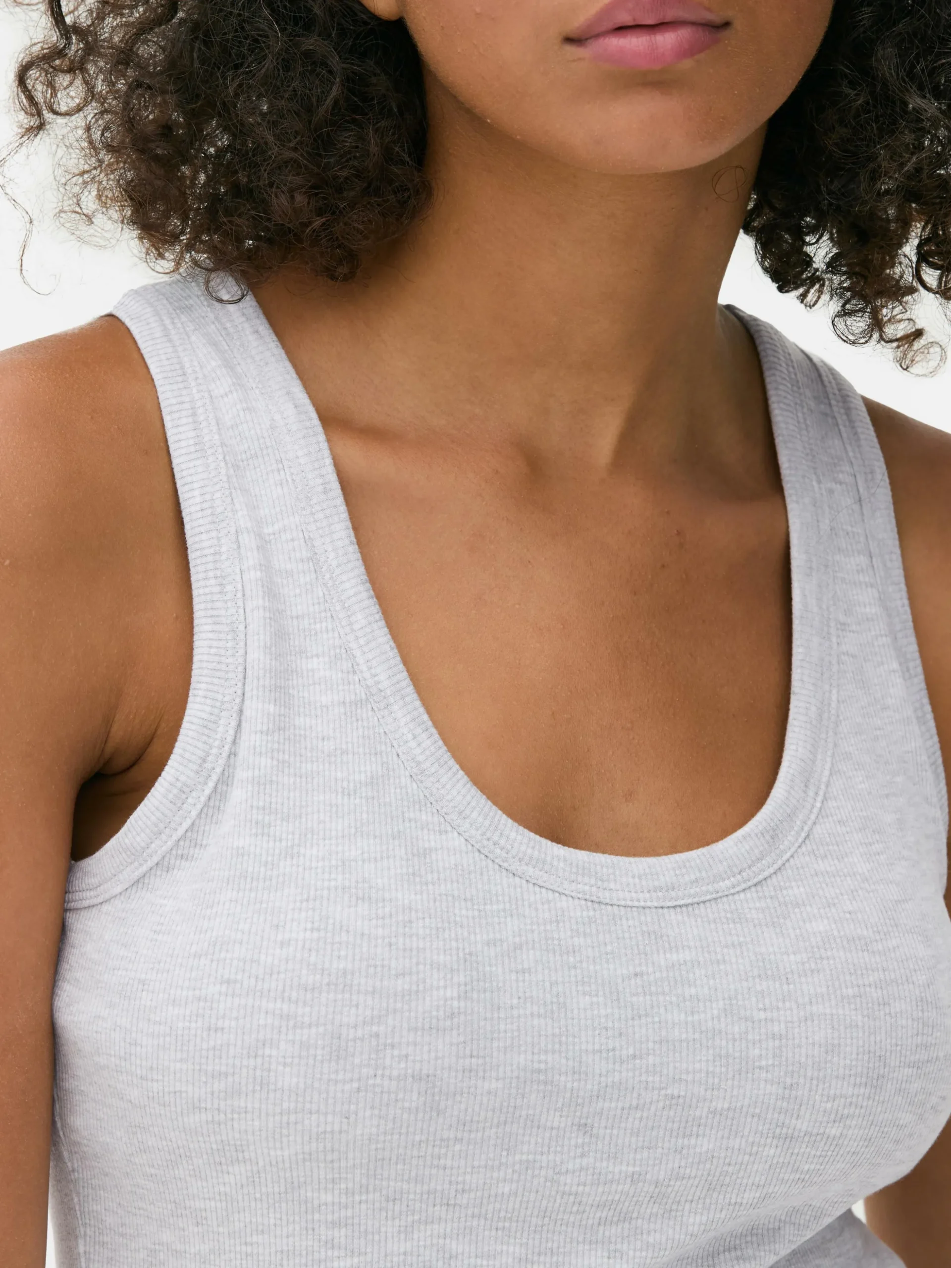 Top S/ Mangas Gola Redonda Sutiã Incorporado