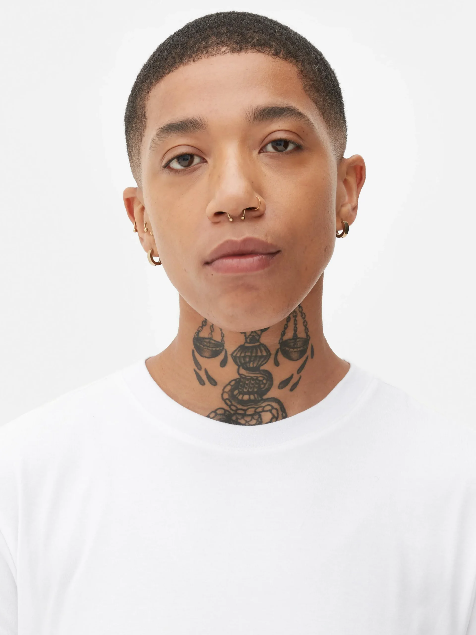 T-shirt Corte Regular Decote Redondo