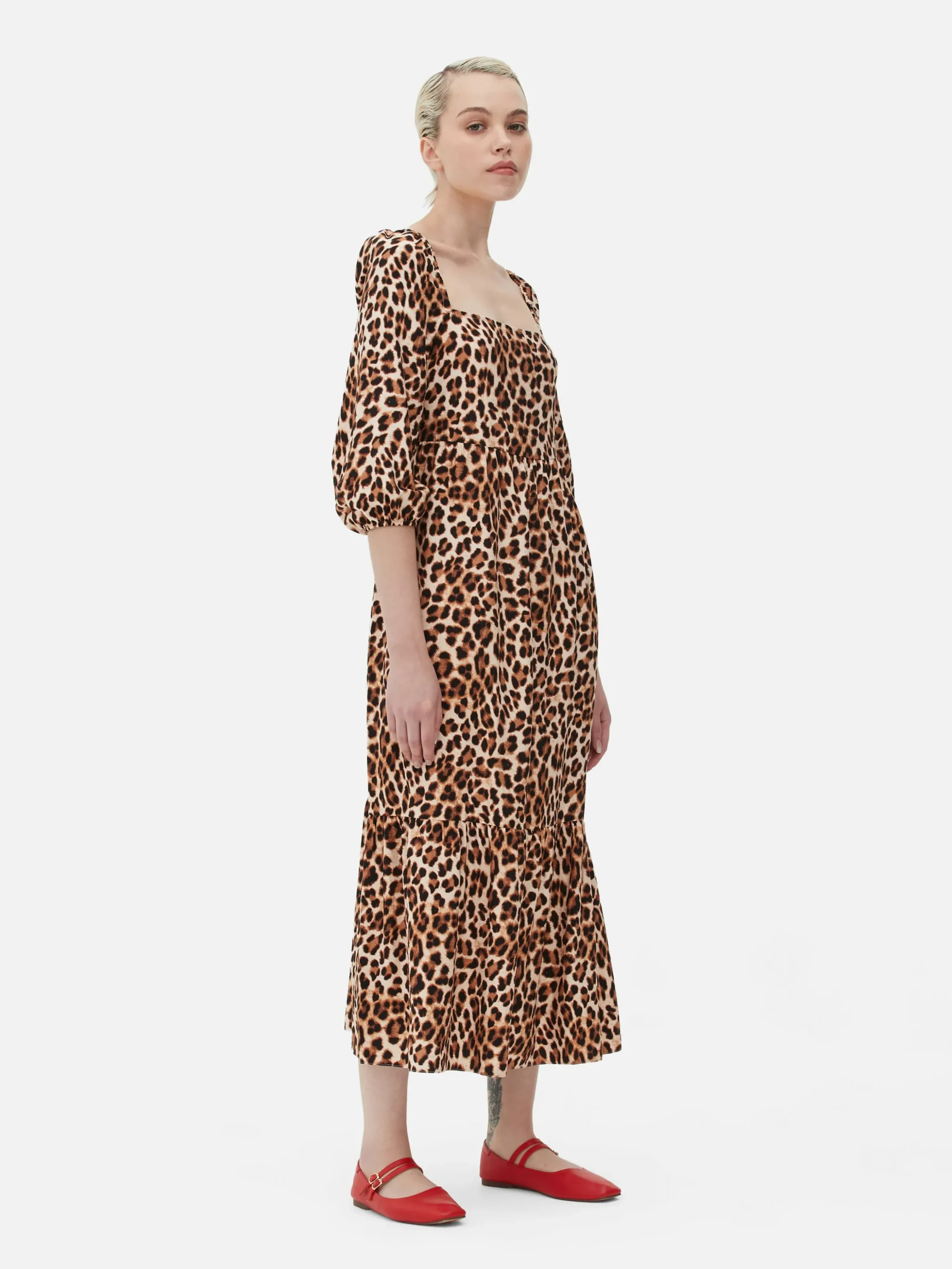 Vestido Midi Decote Quadrado Leopardo