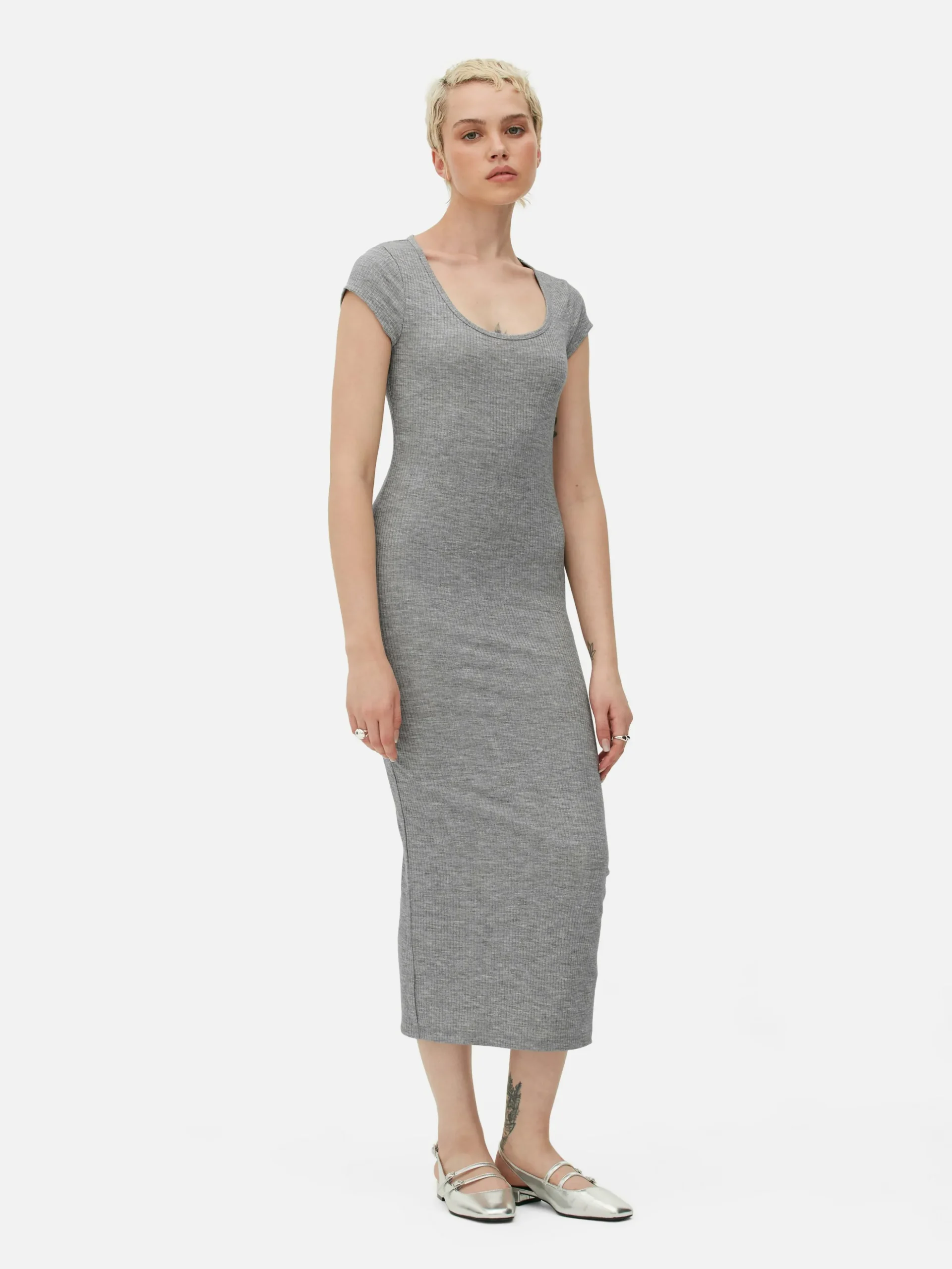 Vestido Midi Gola Redonda Canelado