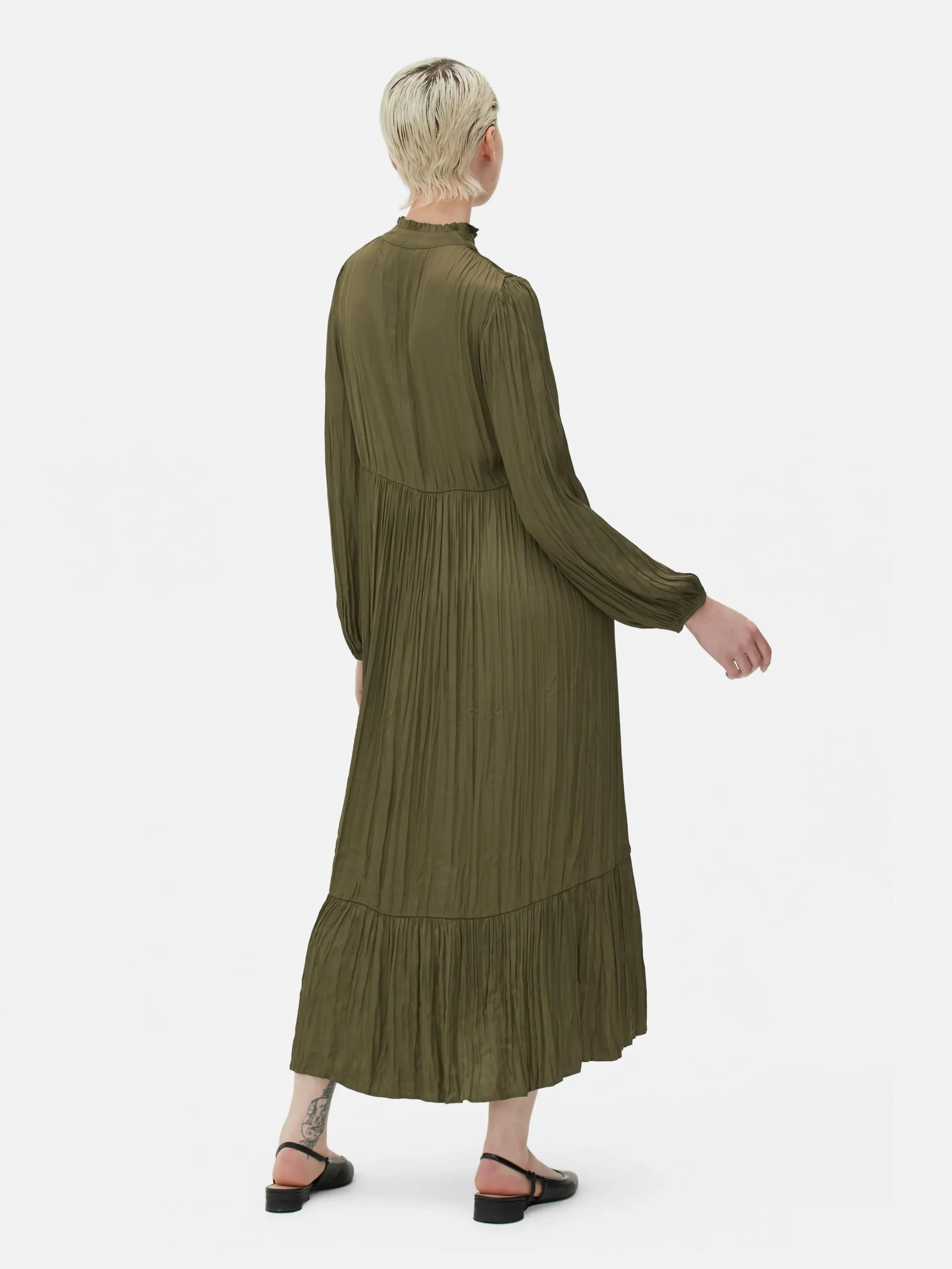 Vestido Midi Plissado Cetim