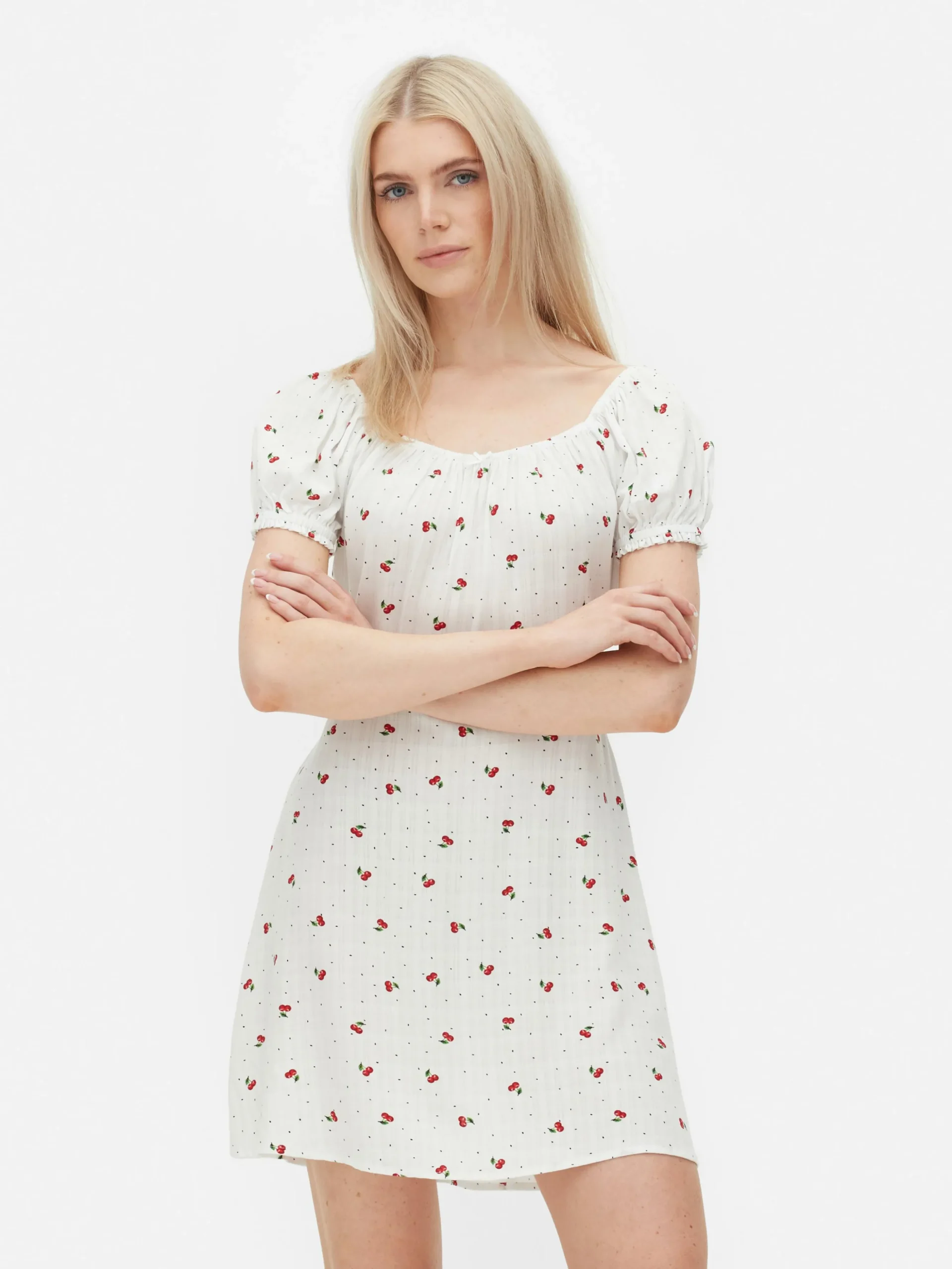 Vestido Mini Manga Curta